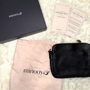 Minooy Crossbody Bag in Black